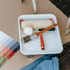 Paint tray set with roller